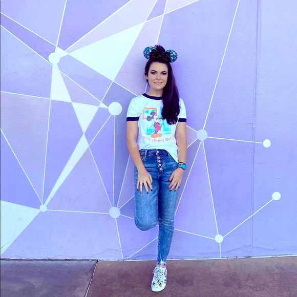 Meet your Posher, Erika - Picture 1 of 1